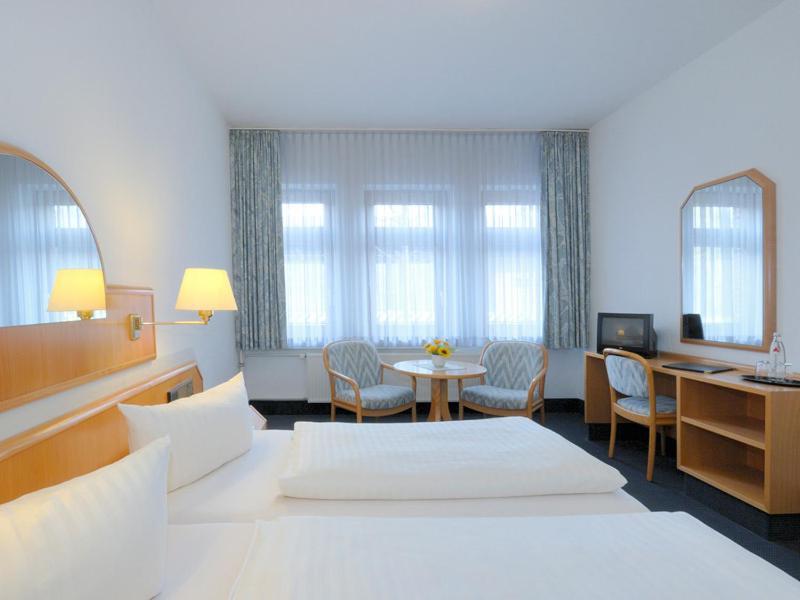 Autobahnhotel Gudow Ruang foto